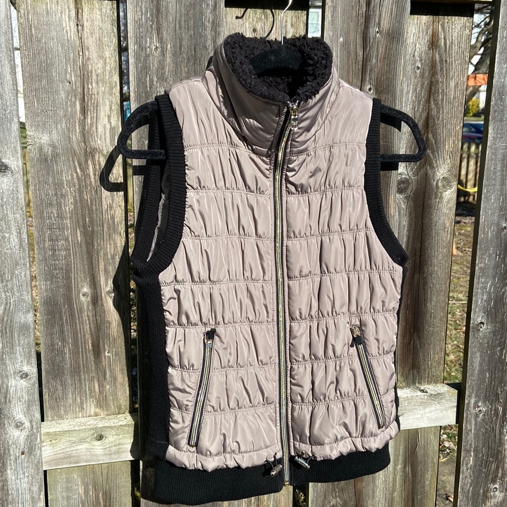 Calvin Klein Performance vest size small
